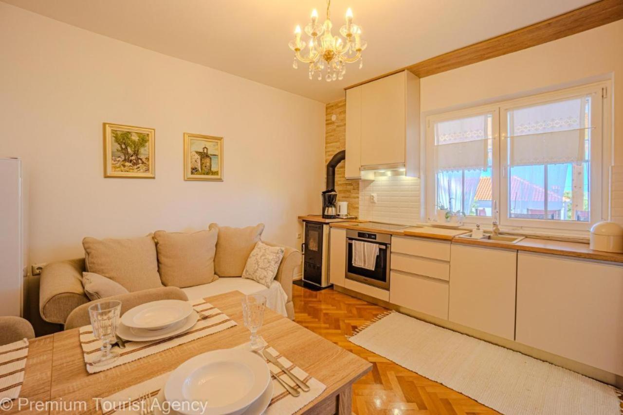 Sunset Apartment With Sea View Povljana Extérieur photo